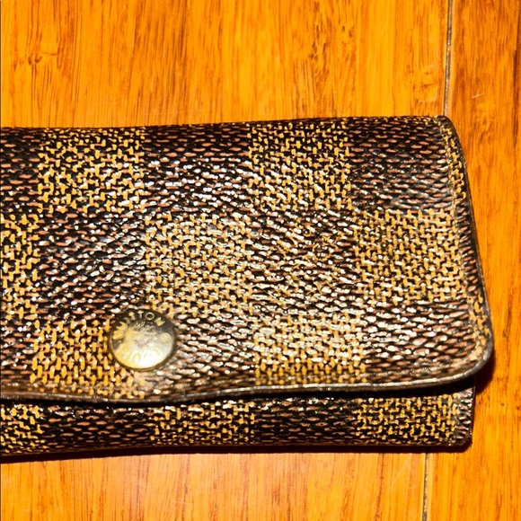 Louis Vuitton Brown and Tan Checkered Key Holder
